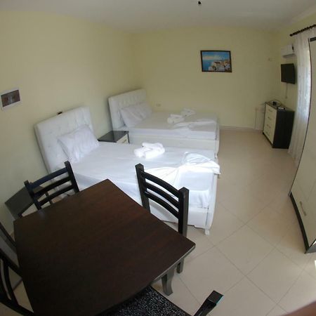 Rama Apartments ซารานเดอ ภายนอก รูปภาพ
